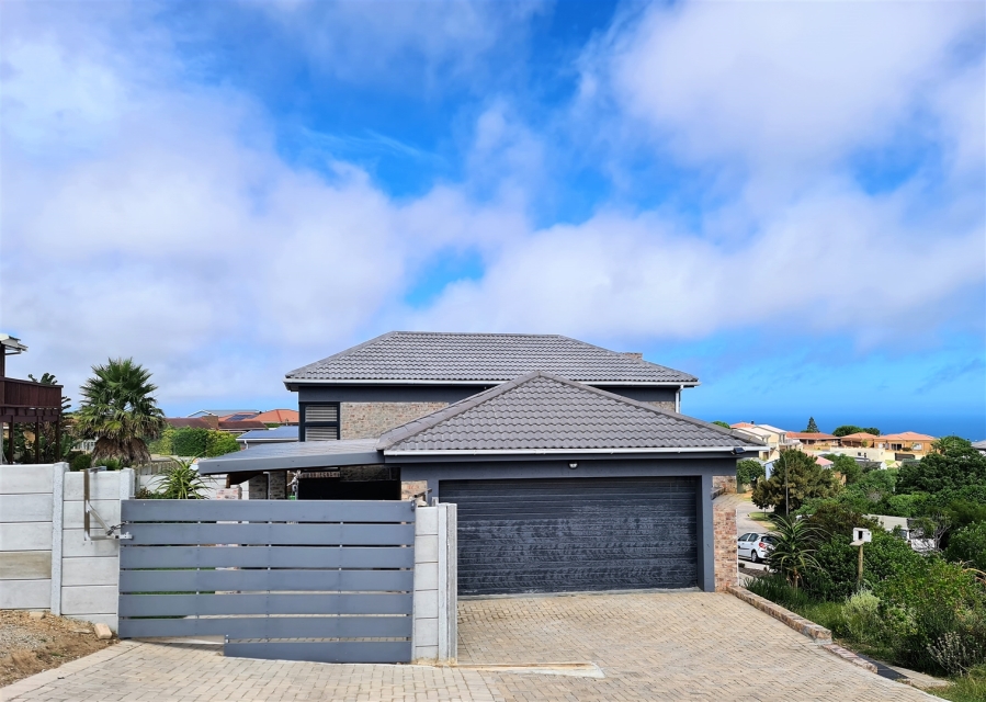 5 Bedroom Property for Sale in Dana Bay Western Cape